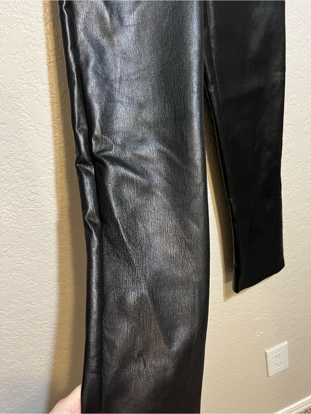 Aritzia Wilfred Melina Vegan Leather Pants Size 0 - Picture 3 of 9